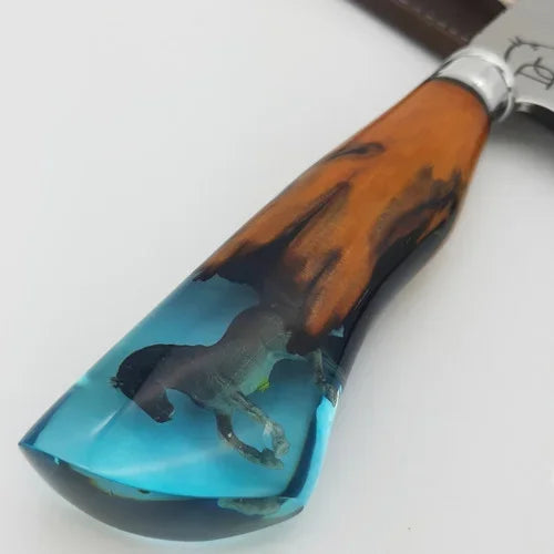 Faca de Churrasco Artesanal 10" Aço Inox Gravado - Cabo Resina com Miniatura Cavalo